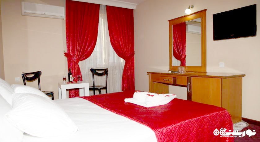 تخت بزرگ اتاق استاندارد